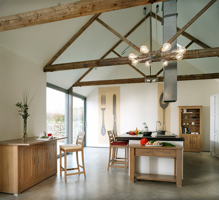 Quercus Solid Oak Breakfast Bar Contemporary Kitchen London by