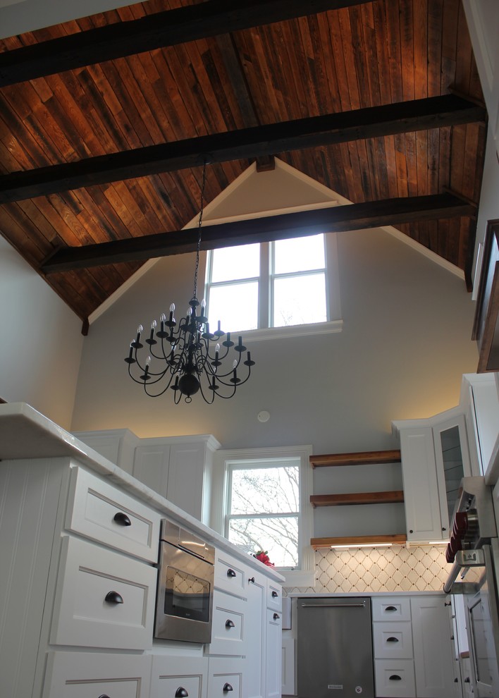 Re-purposed wood ceiling in Farmhouse Kitchen - Country - Kitchen