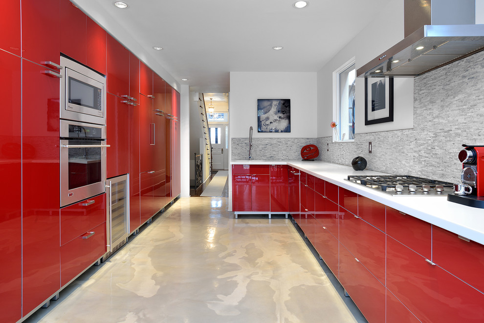 Inspiration for a contemporary kitchen in Toronto with integrated appliances.