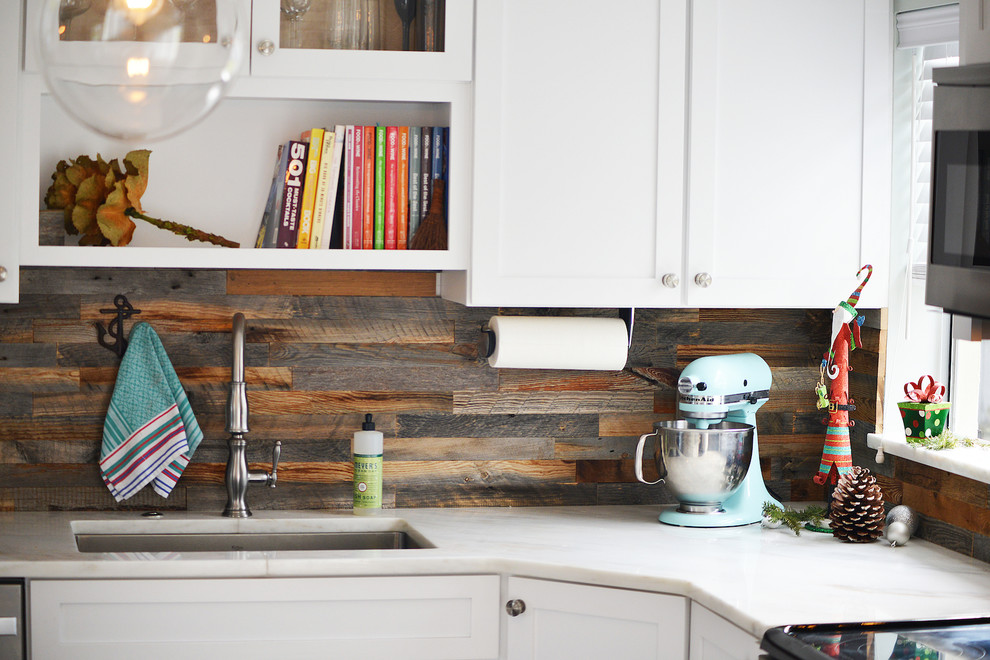 Kitchen - transitional kitchen idea in Philadelphia