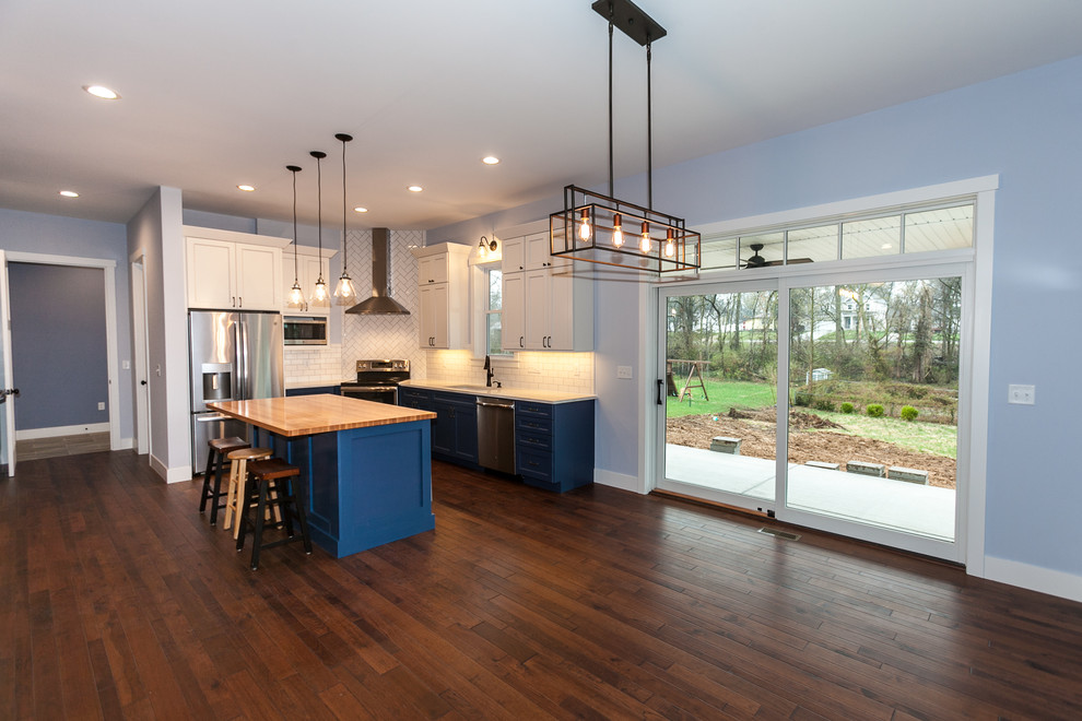 Red Barn Modern Farmhouse in Kirkwood, MO Country Kitchen St