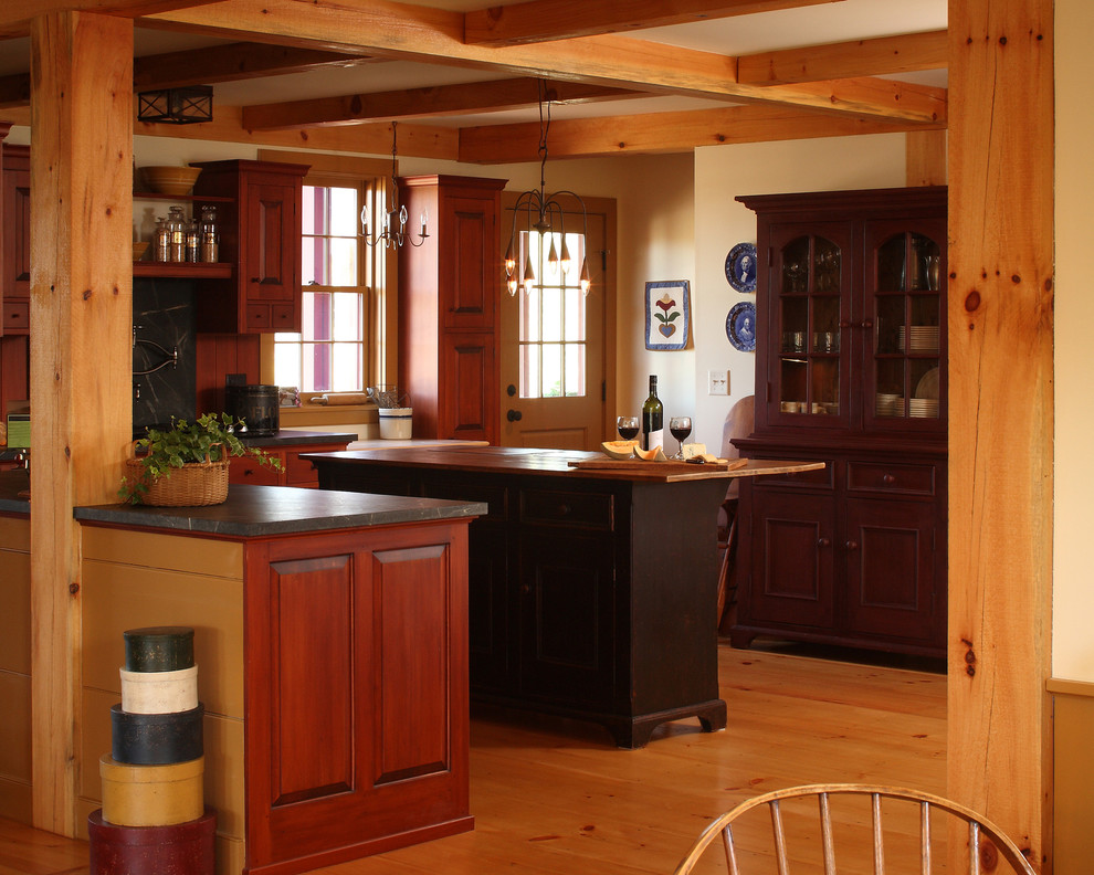 Cottage kitchen photo in Portland Maine