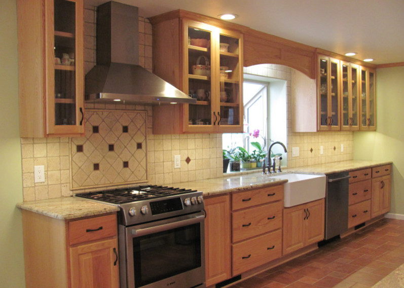 Red Oak Kitchen Cabinets / American Style Red Oak Modular Wood Kitchen