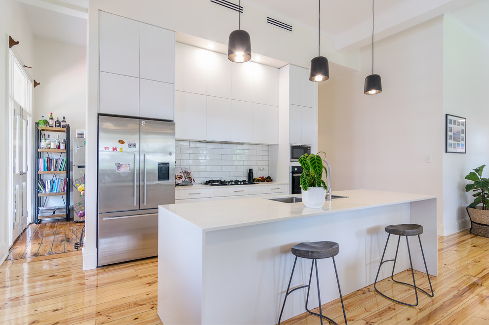 Contemporary kitchen in Napier-Hastings.