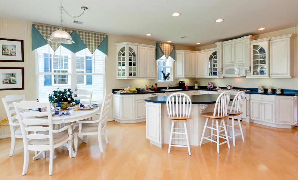 Renaissance at Creek Traditional Kitchen Philadelphia by