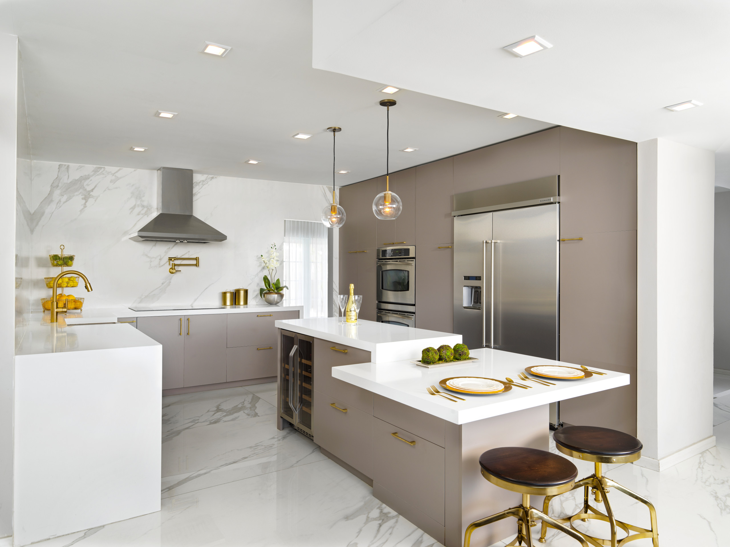 75 Contemporary Kitchen With Brown Cabinets Ideas You'Ll Love - May, 2023 |  Houzz
