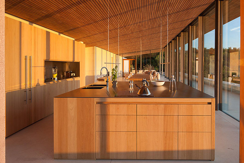 Kitchen - contemporary kitchen idea in Seattle