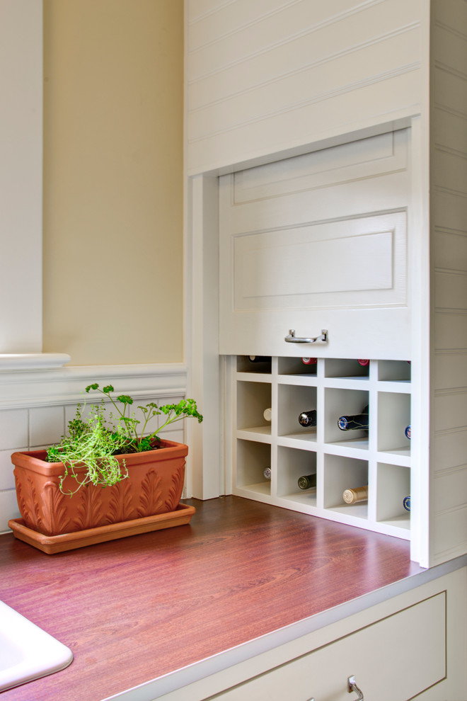Elegant kitchen photo in Portland