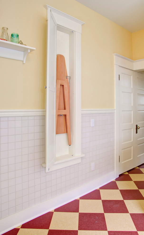 Elegant kitchen photo in Portland