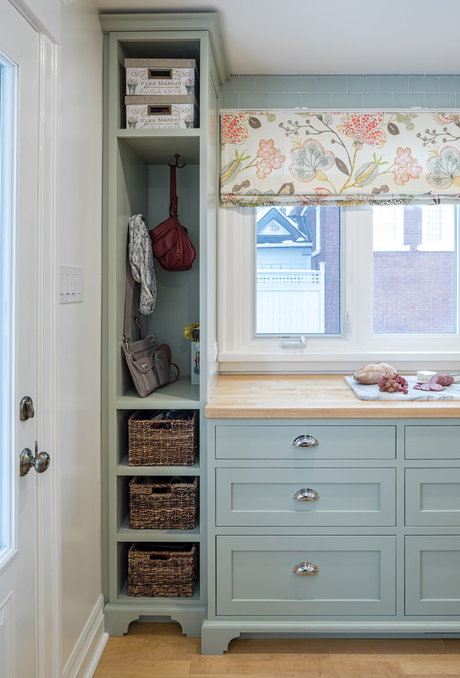 Rhonda's Kitchen Farmhouse Kitchen Ottawa by Grassroots Design