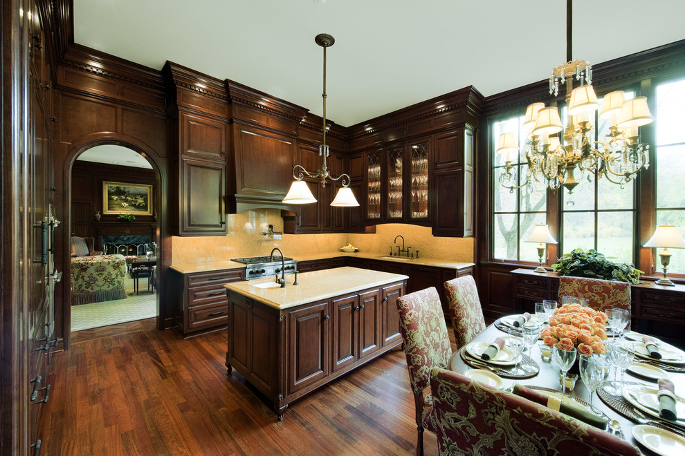 Elegant kitchen photo in Chicago