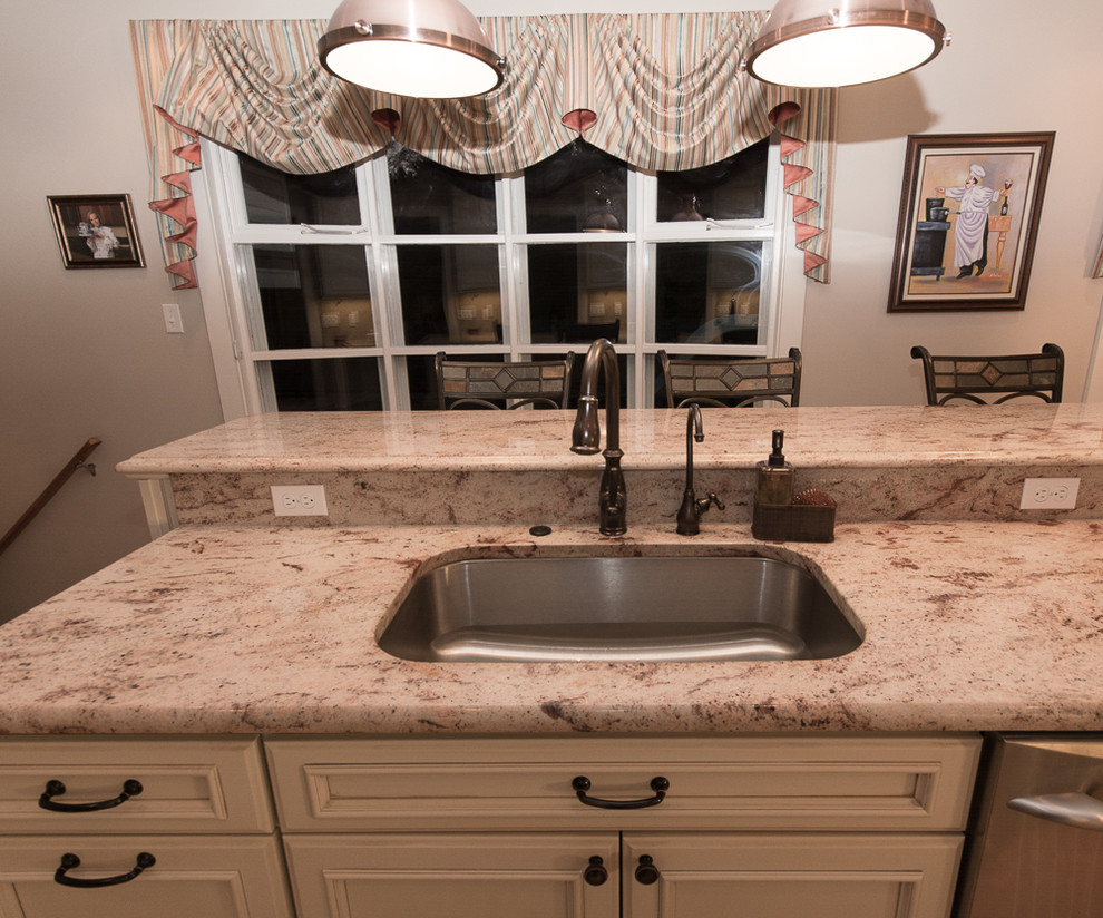 Rockville Traditional Kitchen - Traditional - Kitchen - Baltimore - by