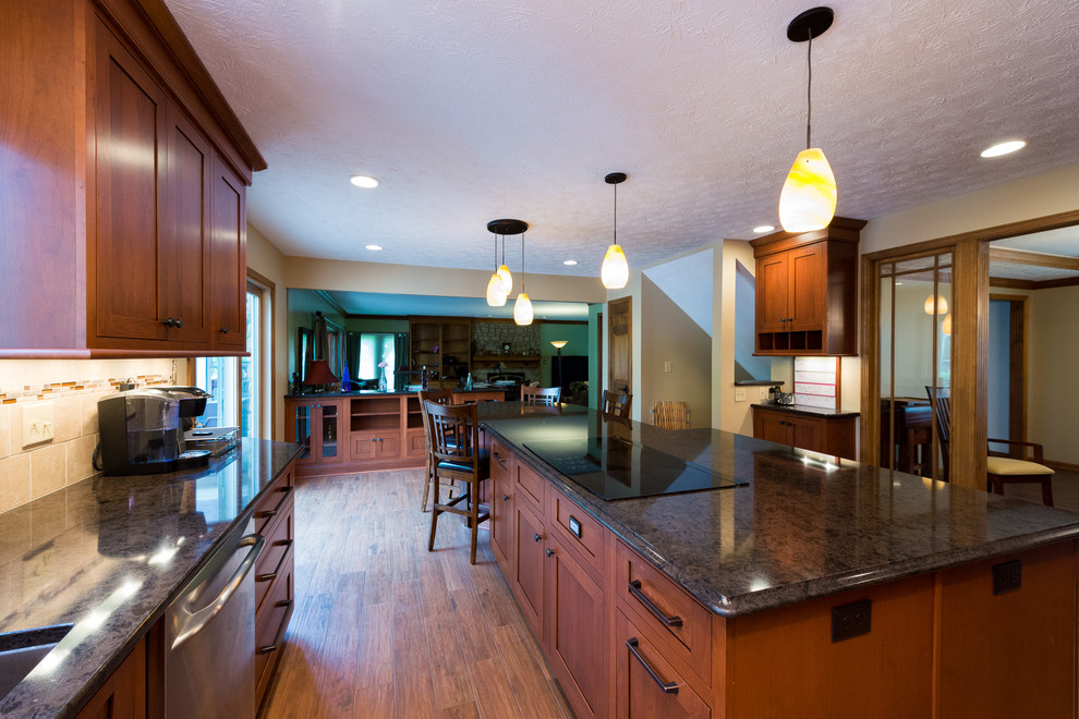 Inspiration for a transitional kitchen remodel in Indianapolis