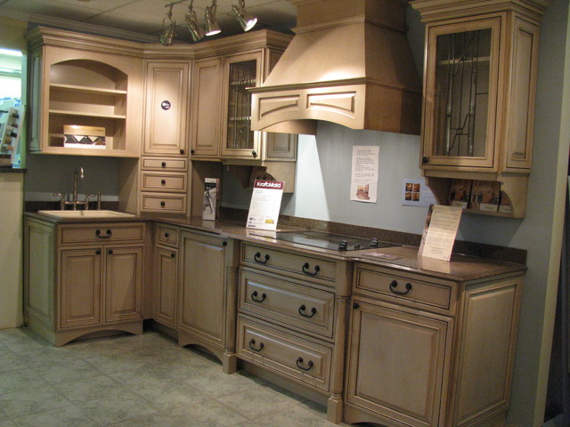 Rona Port Perry Traditional Kitchen