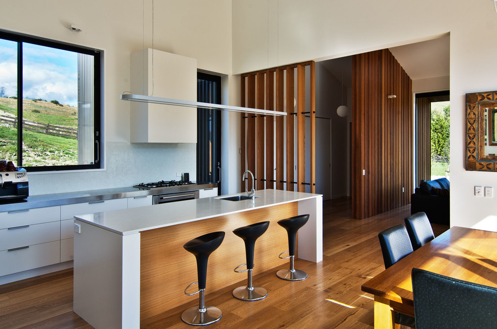 Photo of a contemporary kitchen in Dunedin.