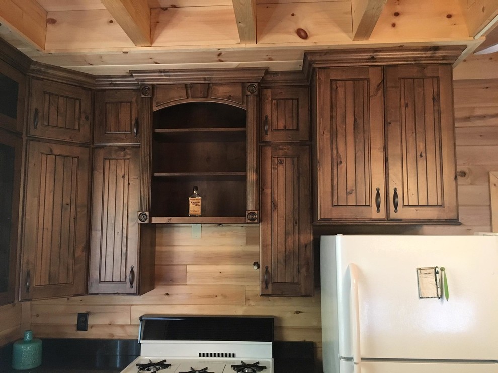 Rustic Alder (Knotty) Raised Panel w/1/2" Scoop & Vgroove Panel Rustic Kitchen