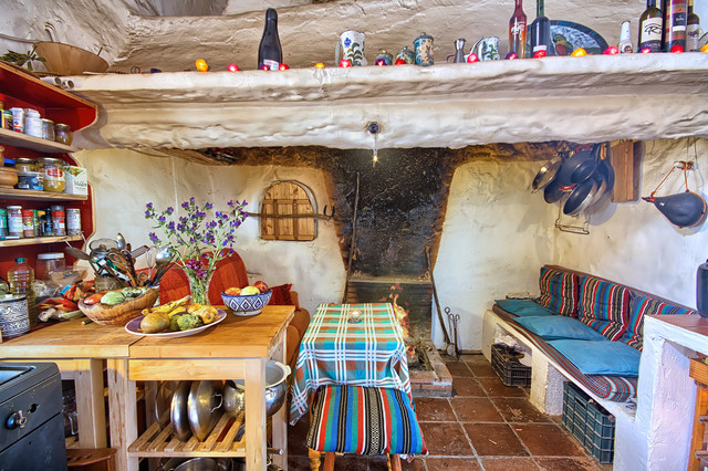 Rustic cottage, at Malaga, Spain - Rustic - Kitchen - Malaga - by ESPACIOS  Y LUZ FOTOGRAFÍA | Houzz IE