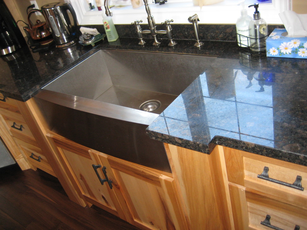 Rustic Hard Maple Kitchen - Traditional - Kitchen - Toronto - by ...