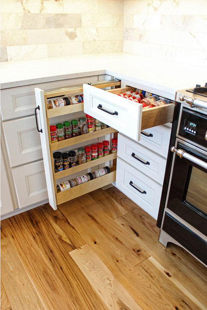 https://st.hzcdn.com/simgs/pictures/kitchens/rustic-white-and-gray-kitchen-with-massive-storage-solutions-cabinet-s-top-img~0621c2480db9fb26_4-2424-1-26c5225.jpg