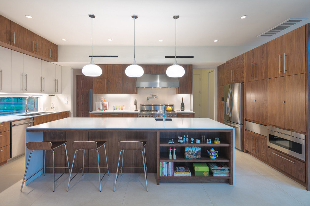 Inspiration for a modern kitchen remodel in Houston