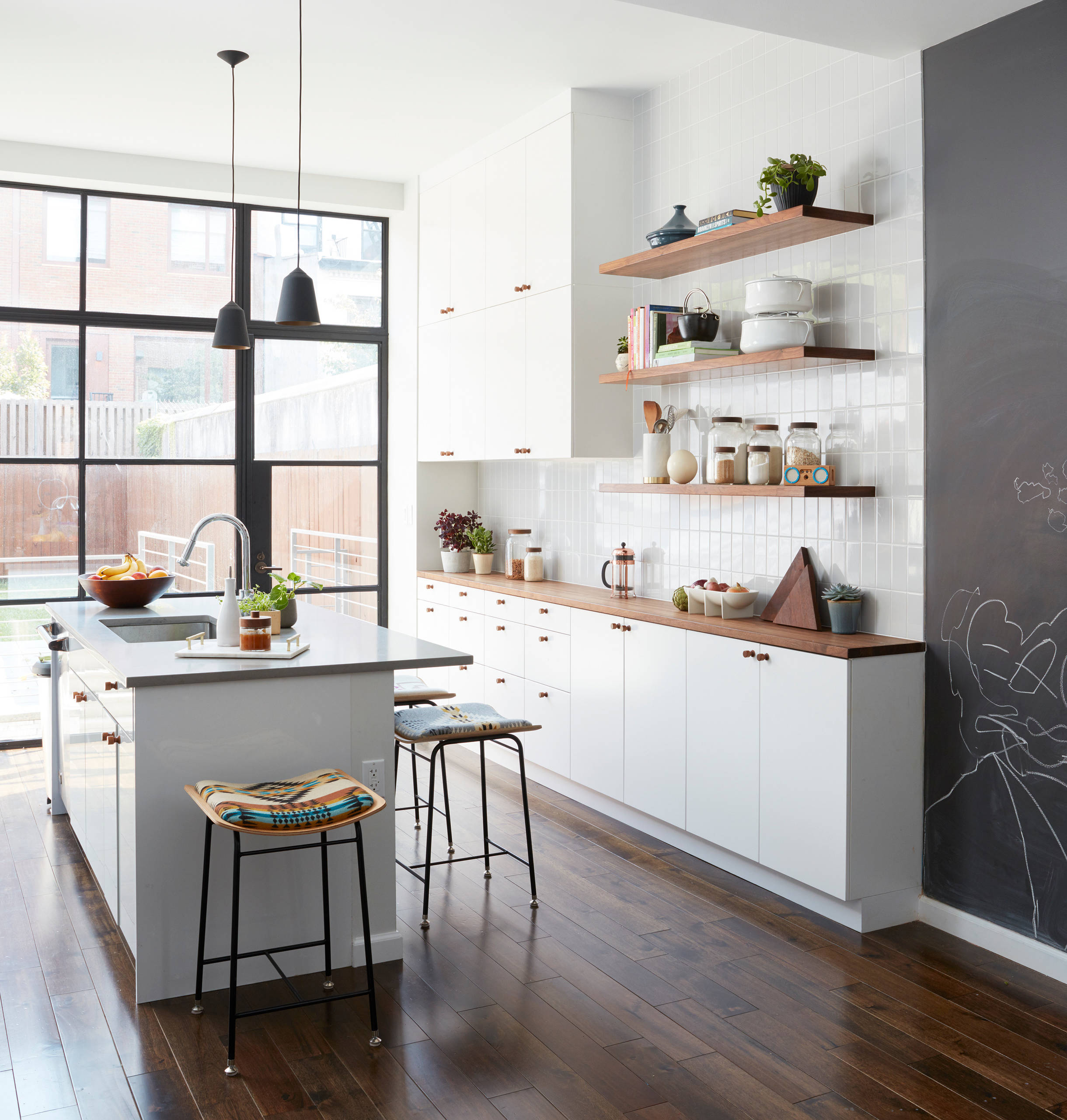 75 Beautiful Dark Wood Floor Kitchen Pictures Ideas July 2021 Houzz