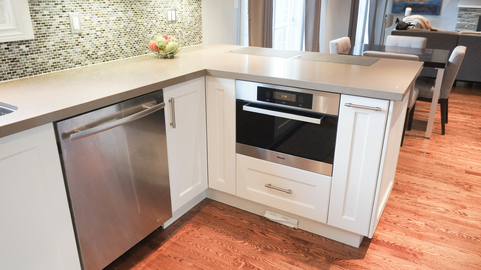 Saginaw Kitchen Transitional Kitchen Toronto by Oakville