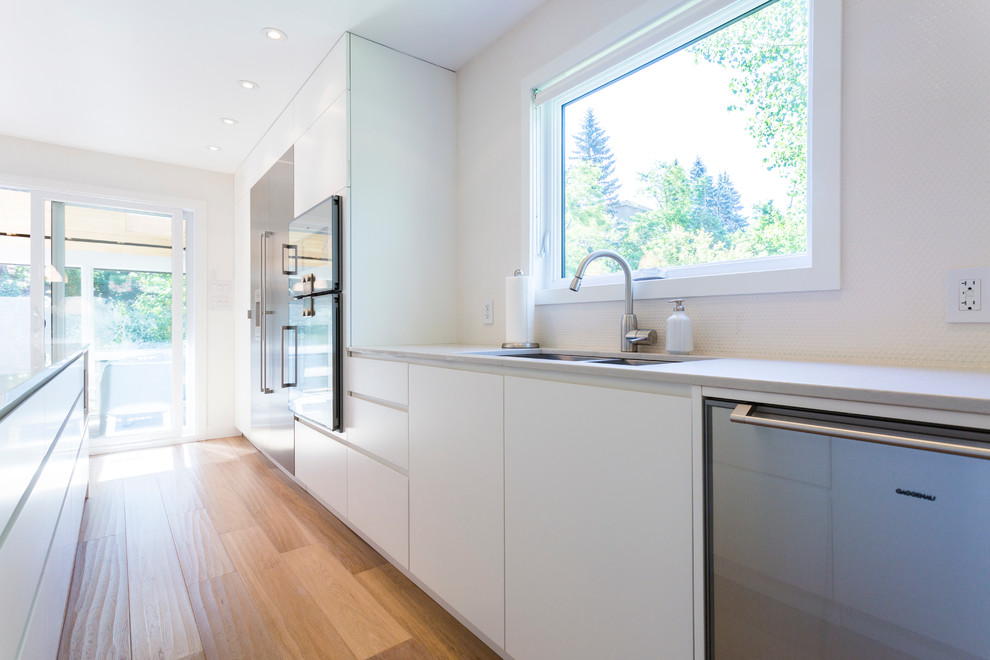 Saint Bruno - Contemporary - Kitchen - Montreal - by Gepetto