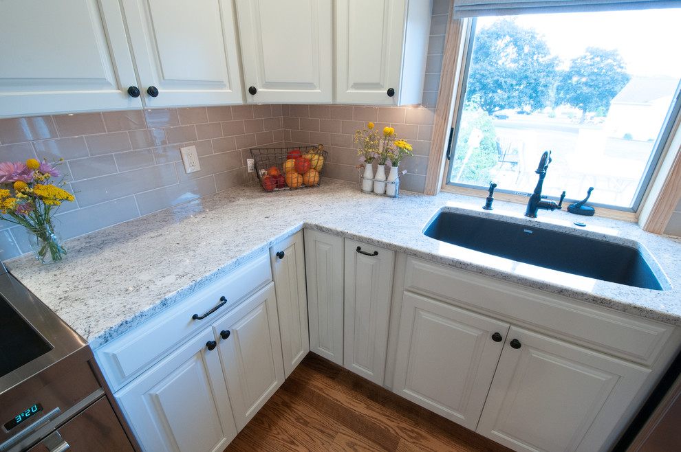 Salinas White Granite - Kitchen - Philadelphia - by Granite Galleria