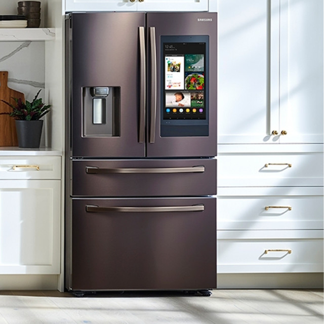 Samsung 28 Cu. Ft. 4-Door French Door Refrigerator with Touch Screen Family  Hub - Transitional - Kitchen - Omaha - by Nebraska Furniture Mart | Houzz IE