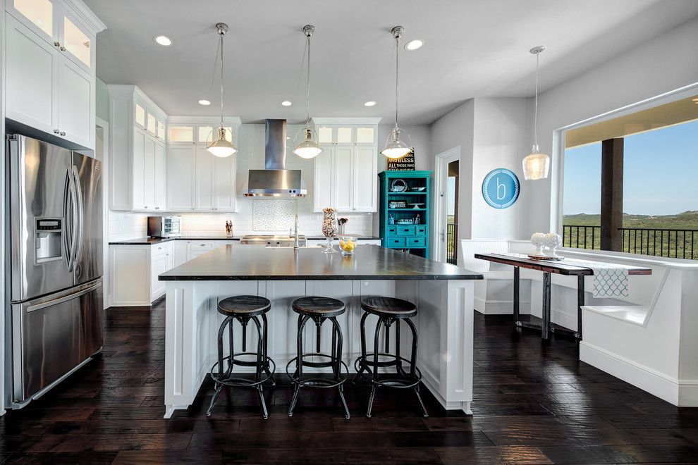 Example of a transitional kitchen design in Austin
