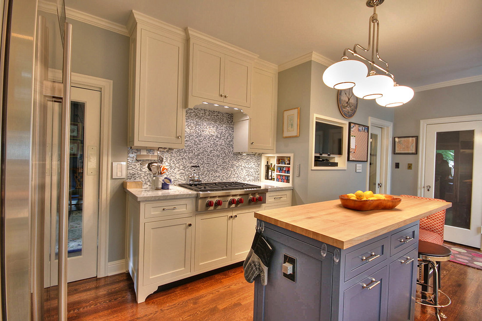 San Jose Kitchen and Laundry Room Remodel Klassisch Küche San