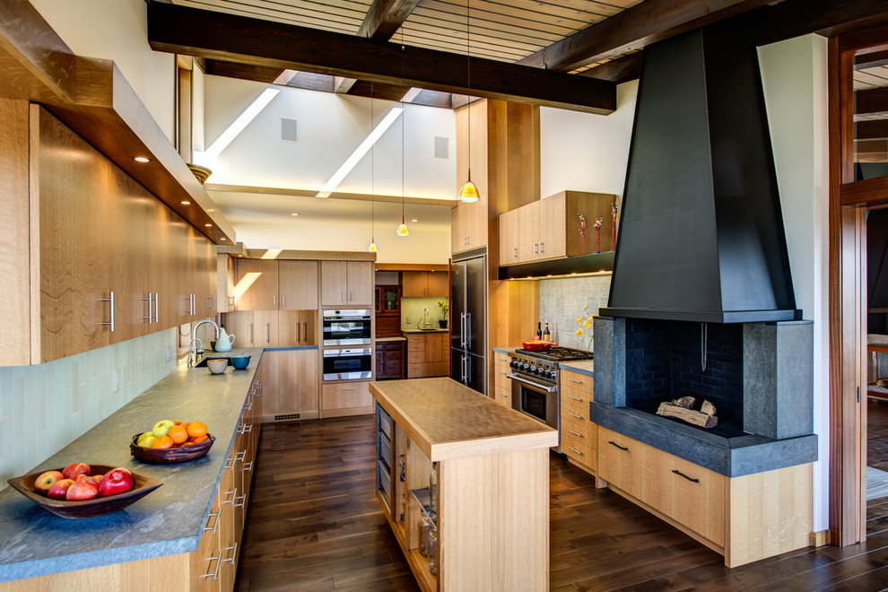 サンフランシスコにあるラグジュアリーな広いミッドセンチュリースタイルのおしゃれなキッチンの写真