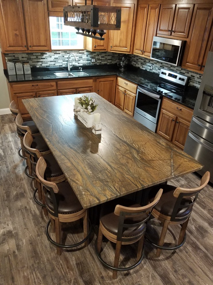 Sandalus Quartzite Traditional Kitchen Louisville by GranBrazil