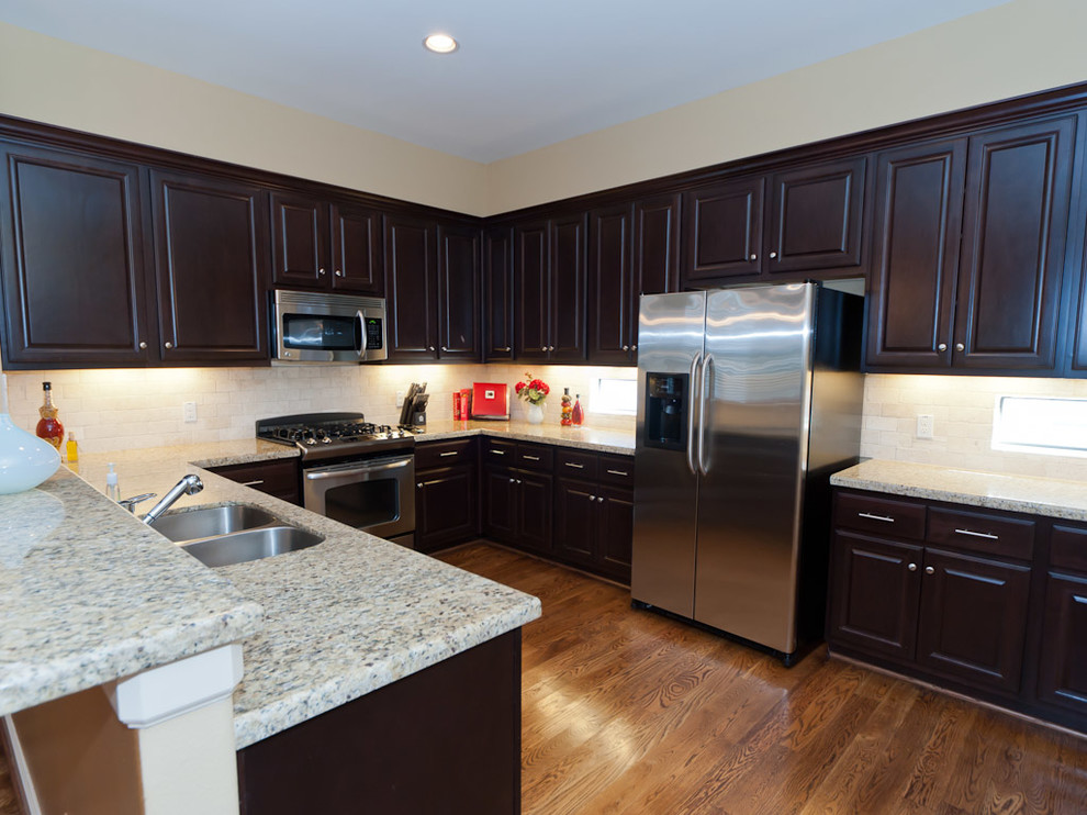 Sandman Street Sold! Transitional Kitchen Dallas by Rian A. Purvis, Realtor® with