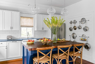 20 Coastal Kitchen Ideas to Bring the Beach to Your Home