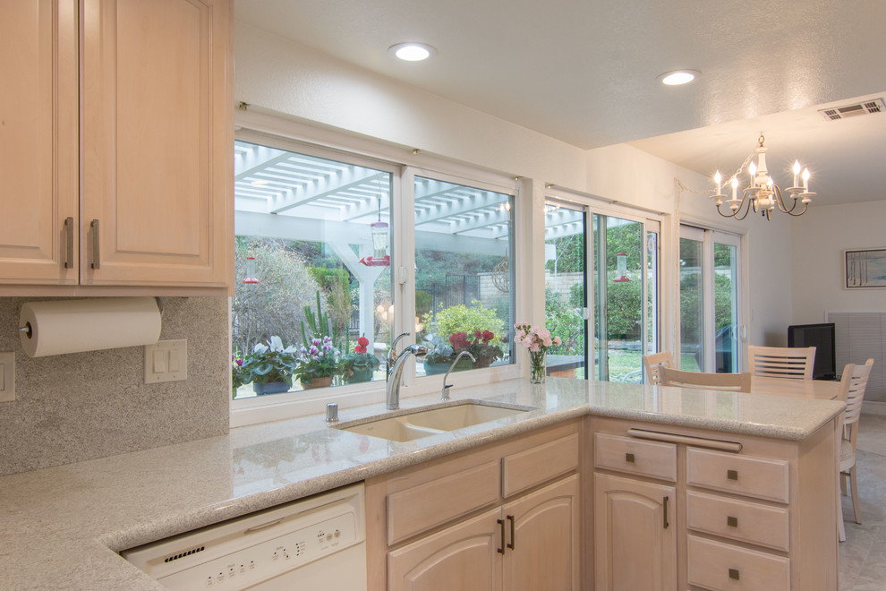 Santa Clarita Kitchen Traditional Kitchen Los Angeles by Lenton