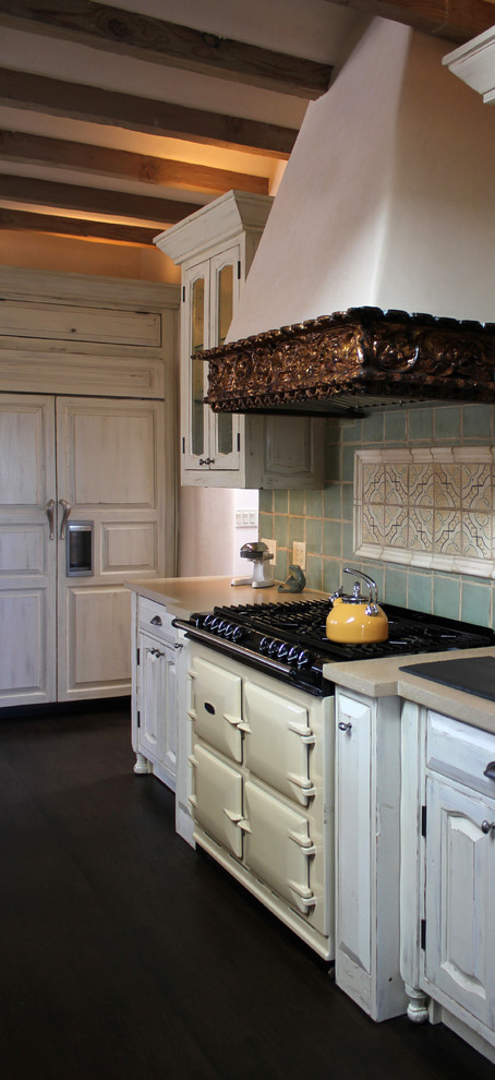This is an example of an eclectic kitchen in Albuquerque.