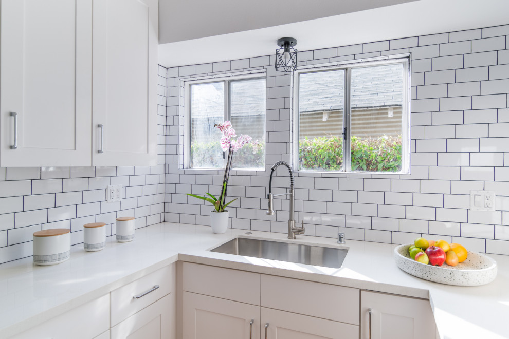 Santa Monica, CA Contemporary Kitchen Los Angeles by JL