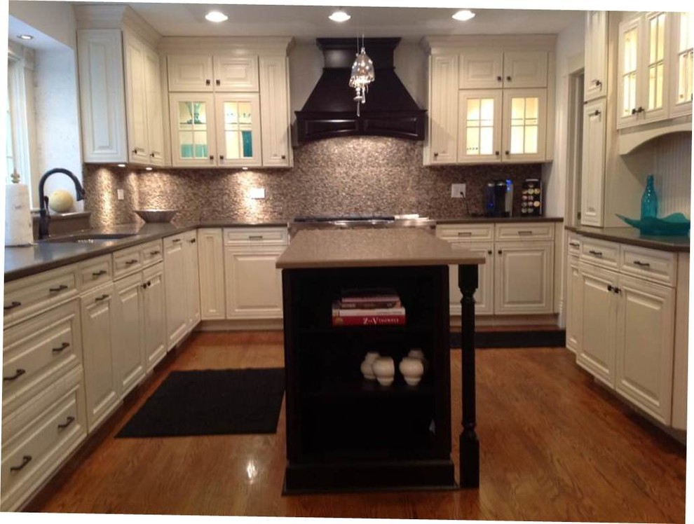 Savannah Maple TwoTone Kitchen Transitional Kitchen Chicago by