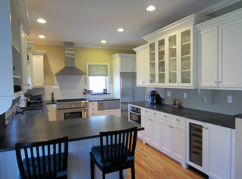 Scenic Drive Kitchen Traditional Kitchen Las Vegas by Joan Bigg