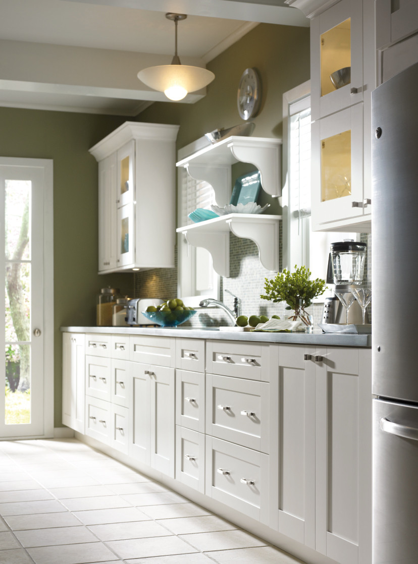 Schrock Entra Cabinetry Colefax Purestyle Alabaster Traditional Kitchen Other By Masterbrand Cabinets Inc Houzz