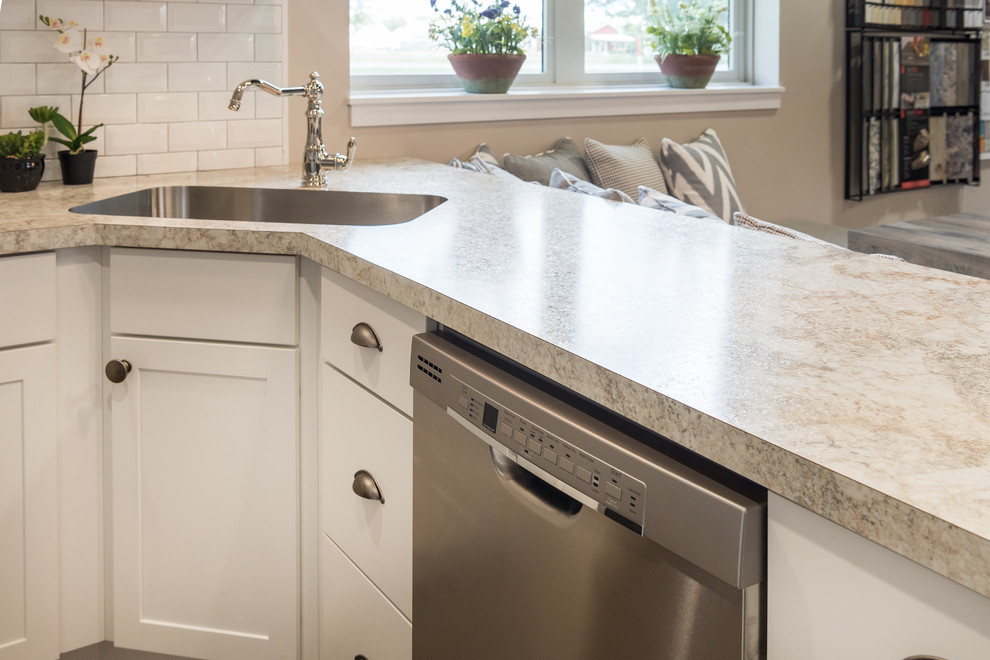 Schrock Entra Kitchen Mpc Builder S Studio Transitional Kitchen Grand Rapids By Mpc Cashway Lumber Kitchen And Bath Showroom