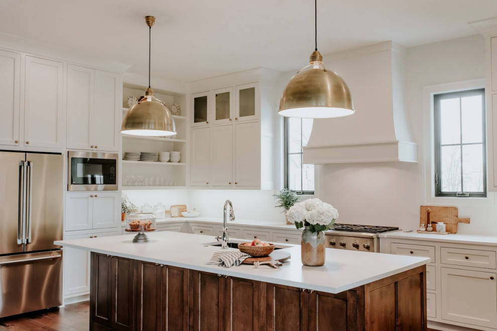 Источник вдохновения для домашнего уюта: кухня в современном стиле с столешницей из кварцевого агломерата и белой столешницей
