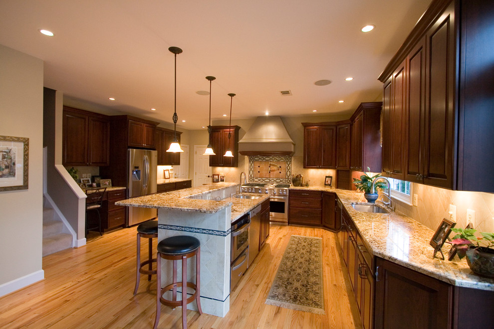 Seagraves Kitchen Traditional Kitchen DC Metro by Kitchen and