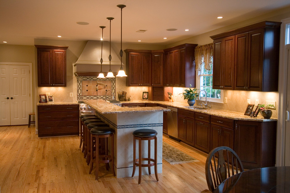 Seagraves Kitchen Traditional Kitchen DC Metro by Kitchen and