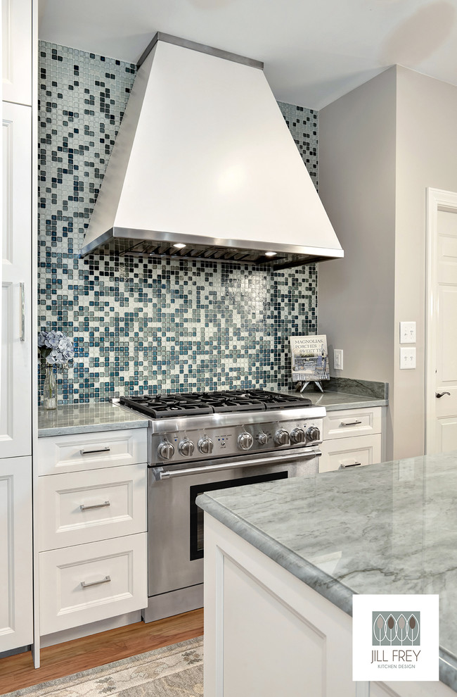 Example of a transitional kitchen design in Charleston