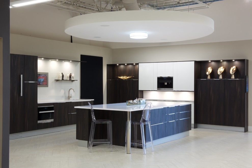 SEE CENTER OF ISLAND TV POP UP...! Contemporary Kitchen Miami