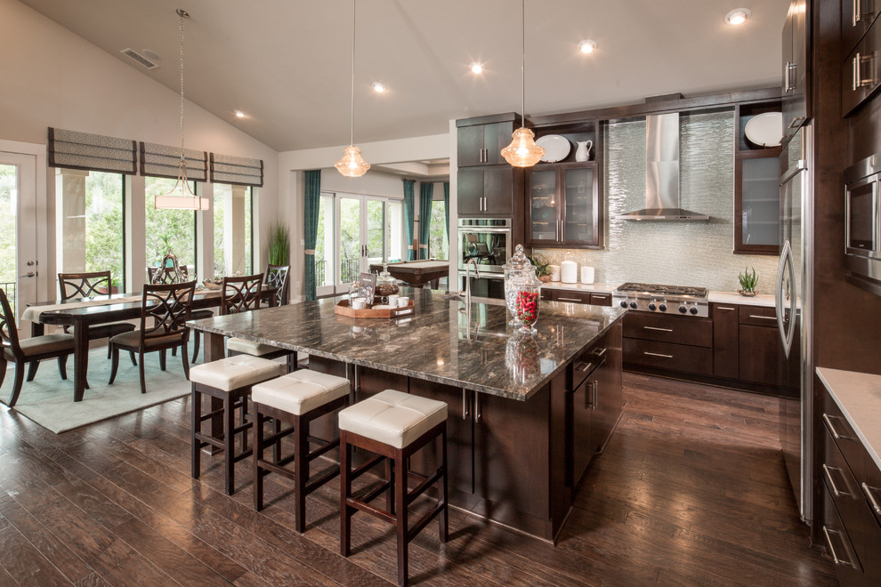 Example of a trendy kitchen design in Austin