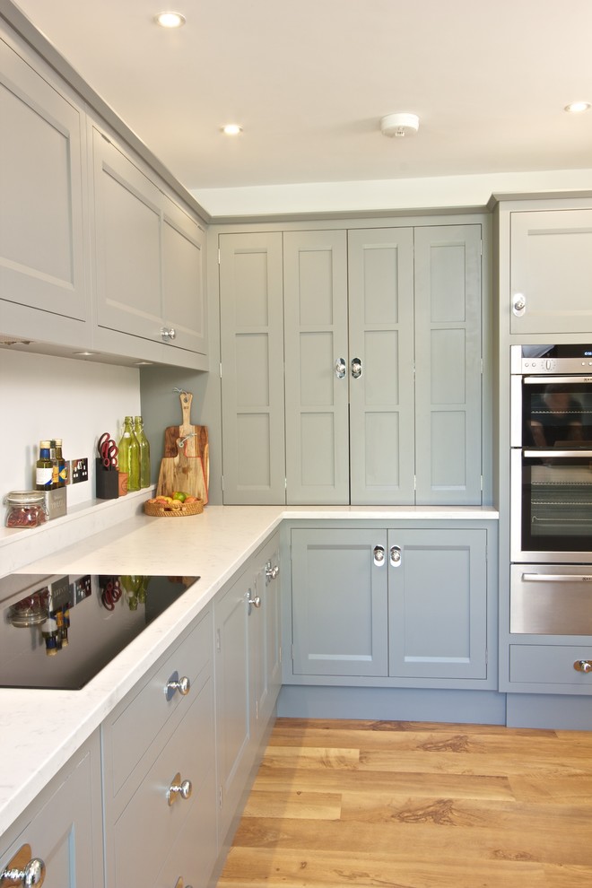 Inspiration for a traditional kitchen in Hampshire.