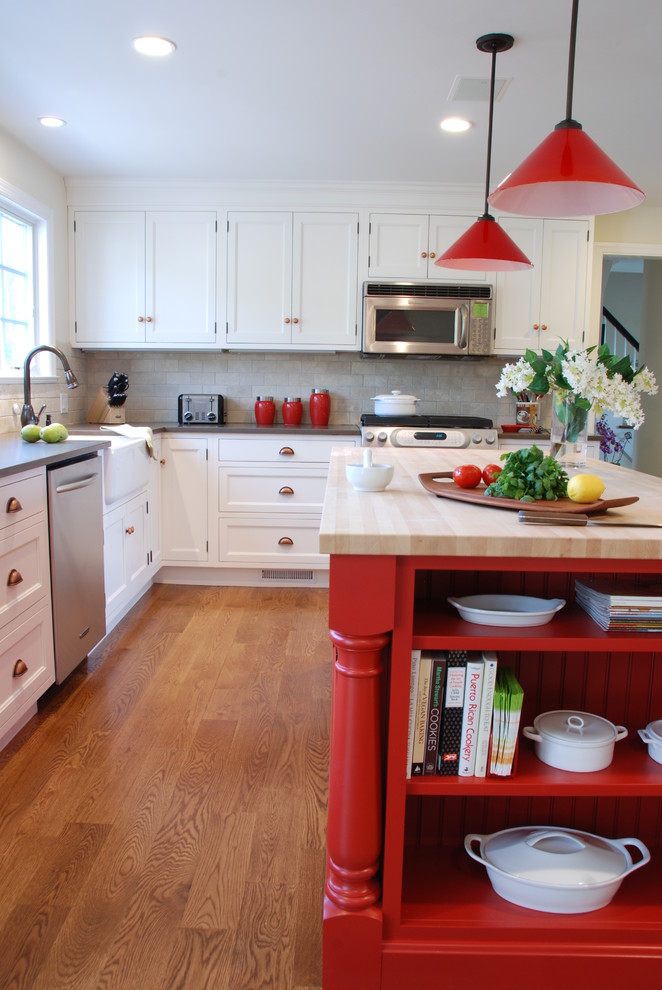 Shore Acres Drive Colonial Traditional Kitchen New York by